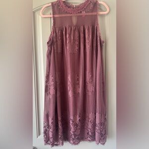 Elegant Lace Sleeveless Dress in Mauve